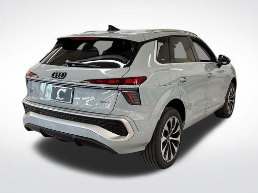 Arrow Gray Pearl 2026 Audi Q3 S line