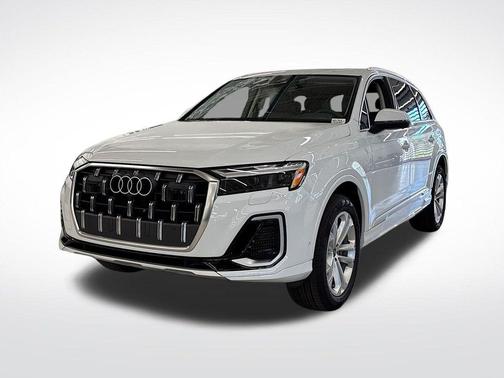 2025 Audi Q7 55 Premium Plus