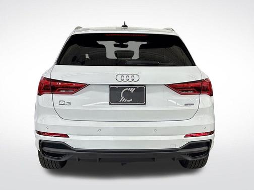 2025 Audi Q3 45 S line Premium