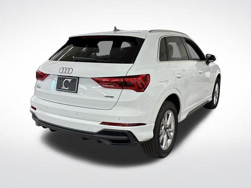 2025 Audi Q3 45 S line Premium