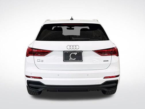 2025 Audi Q3 45 S line Premium