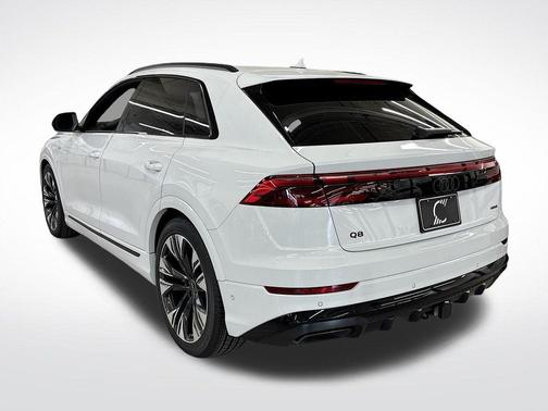 2025 Audi Q8 55 Premium