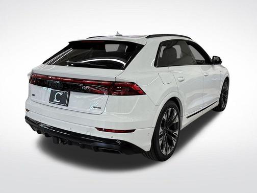 2025 Audi Q8 55 Premium
