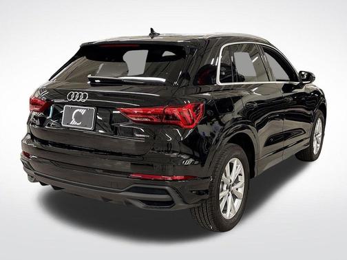 Mythos Black Metallic 2025 Audi Q3 45 S line Premium