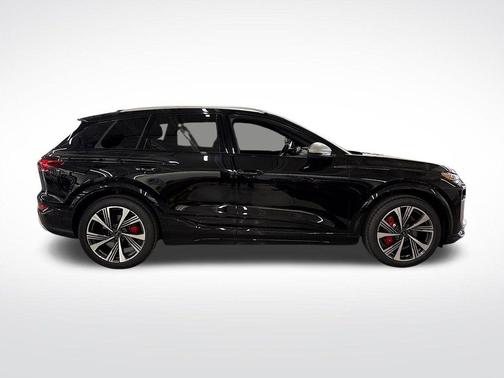 2025 Audi SQ6 e-tron Premium