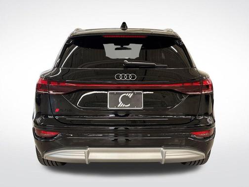 2025 Audi SQ6 e-tron Premium