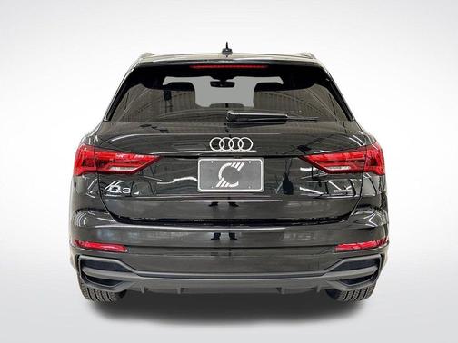 2025 Audi Q3 45 S line Premium
