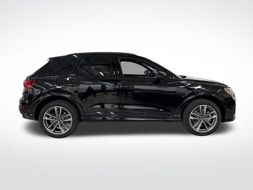 2025 Audi Q3 45 S line Premium
