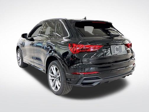 2025 Audi Q3 45 S line Premium