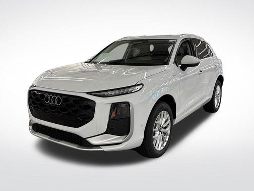 Glacier White Metallic 2026 Audi Q3 S line