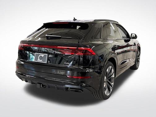 2025 Audi Q8 55 Premium