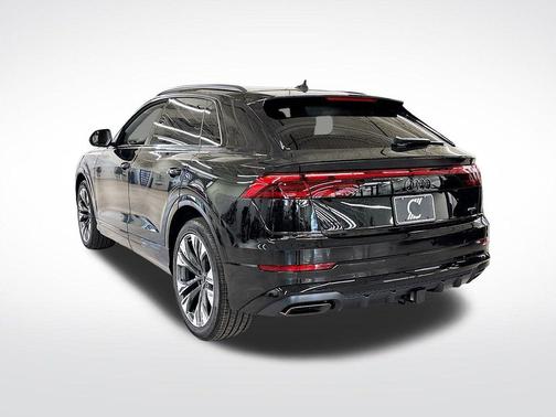 2025 Audi Q8 55 Premium