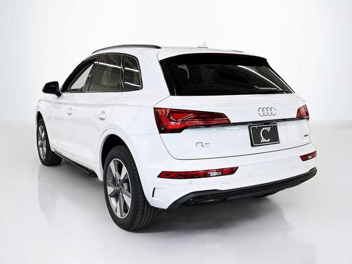2025 Audi Q5 40 Premium