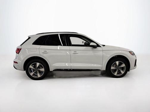 2025 Audi Q5 40 Premium