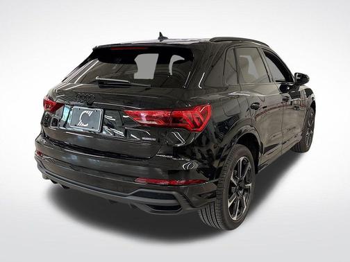 2025 Audi Q3 45 S line Premium