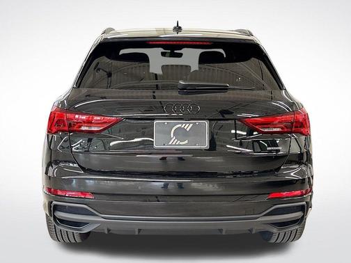 2025 Audi Q3 45 S line Premium