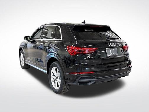 2025 Audi Q3 45 S line Premium