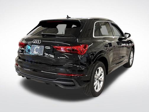 2025 Audi Q3 45 S line Premium