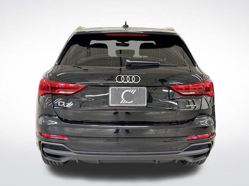 2025 Audi Q3 45 S line Premium