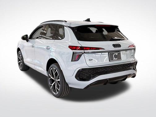 Arrow Gray Pearl 2026 Audi Q3 S line