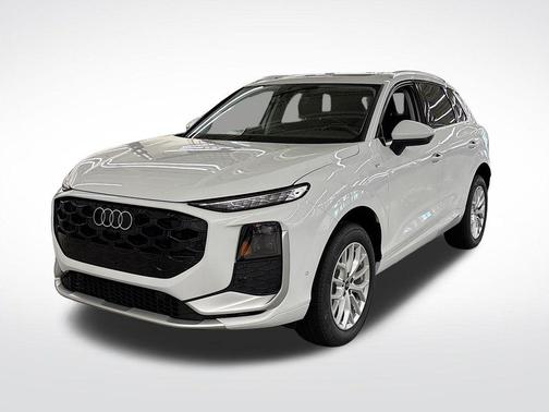 Glacier White Metallic 2026 Audi Q3 S line