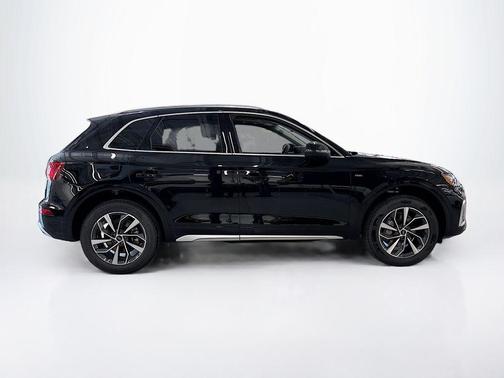 2025 Audi Q5 45 S line quattro Premium