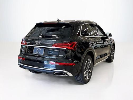 2025 Audi Q5 45 S line quattro Premium