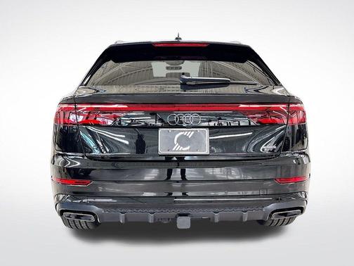 2025 Audi Q8 55 Premium