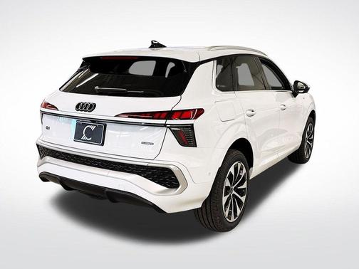 Glacier White Metallic 2026 Audi Q3 S line