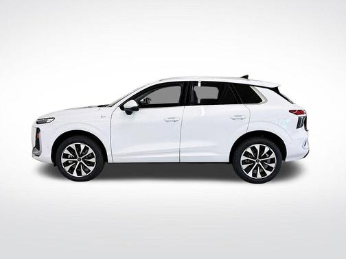 Glacier White Metallic 2026 Audi Q3 S line