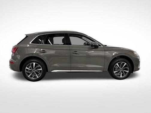 2024 Audi Q5 45 S line quattro Premium