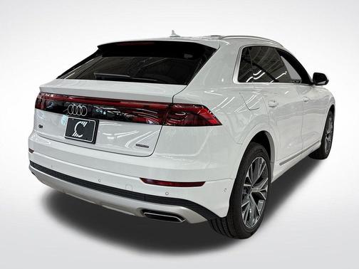 2025 Audi Q8 55 Premium