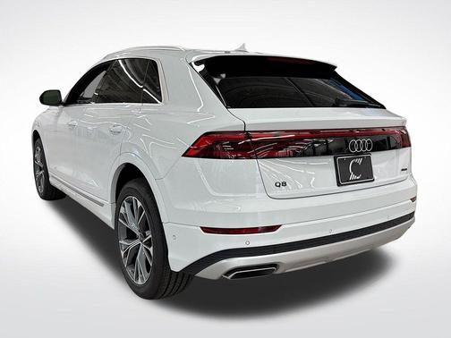 2025 Audi Q8 55 Premium