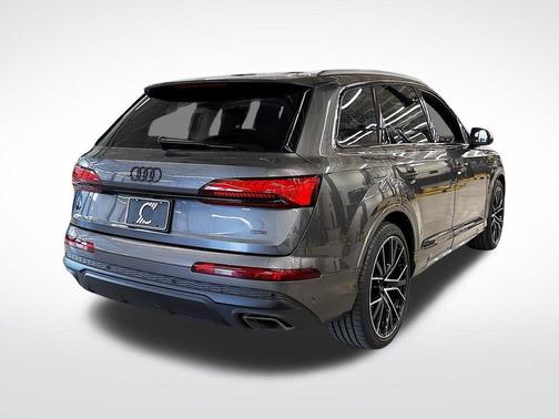 2025 Audi Q7 55 Premium Plus