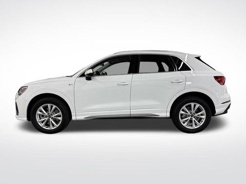 2025 Audi Q3 45 S line Premium