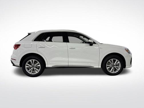 2025 Audi Q3 45 S line Premium
