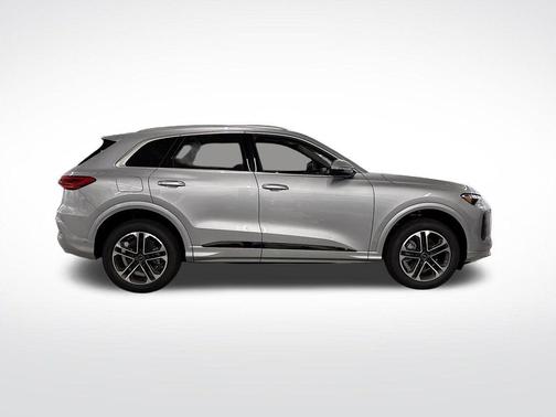 Florett Silver Metallic 2026 Audi Q5