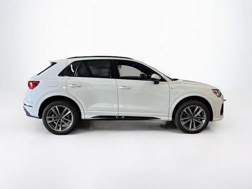 2025 Audi Q3 45 S line Premium