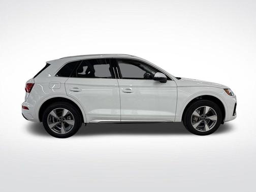 2025 Audi Q5 40 Premium