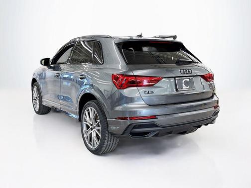 2025 Audi Q3 45 S line Premium
