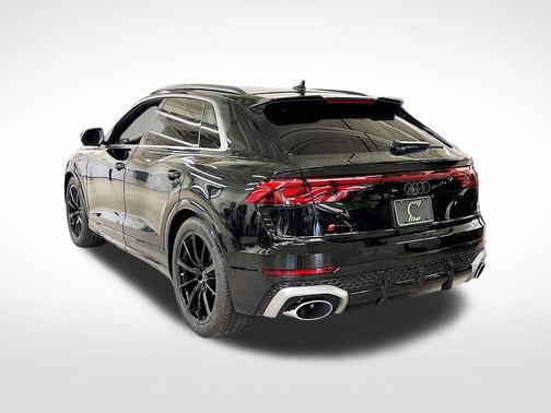 Mythos Black Metallic 2026 Audi RS Q8 4.0T quattro