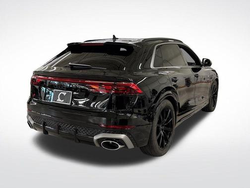 Mythos Black Metallic 2026 Audi RS Q8 4.0T quattro