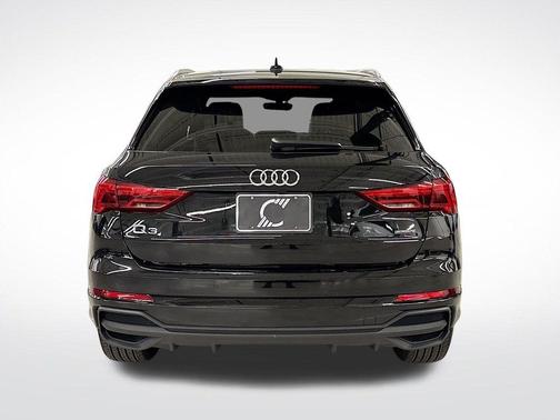 Mythos Black Metallic 2025 Audi Q3 45 S line Premium