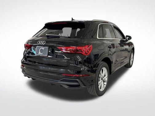2025 Audi Q3 45 S line Premium