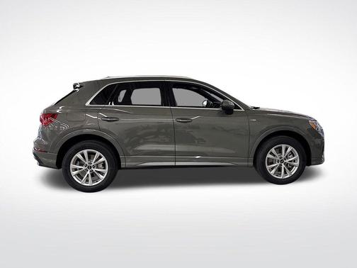 2025 Audi Q3 45 S line Premium