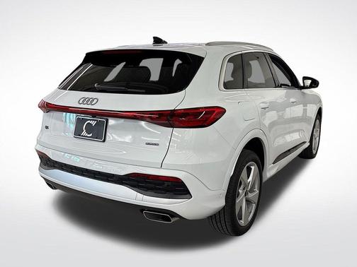 2025 Audi Q5 2.0T quattro Premium