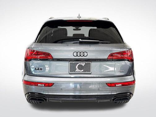 2025 Audi Q5 45 S line quattro Premium