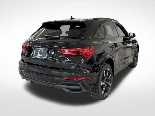 2025 Audi Q3 45 S line Premium