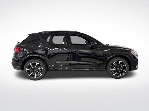 2025 Audi Q3 45 S line Premium