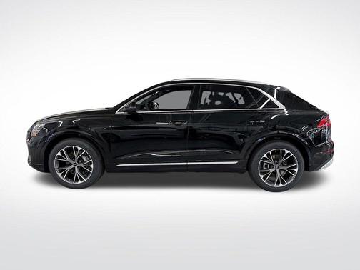 2025 Audi Q8 55 Premium
